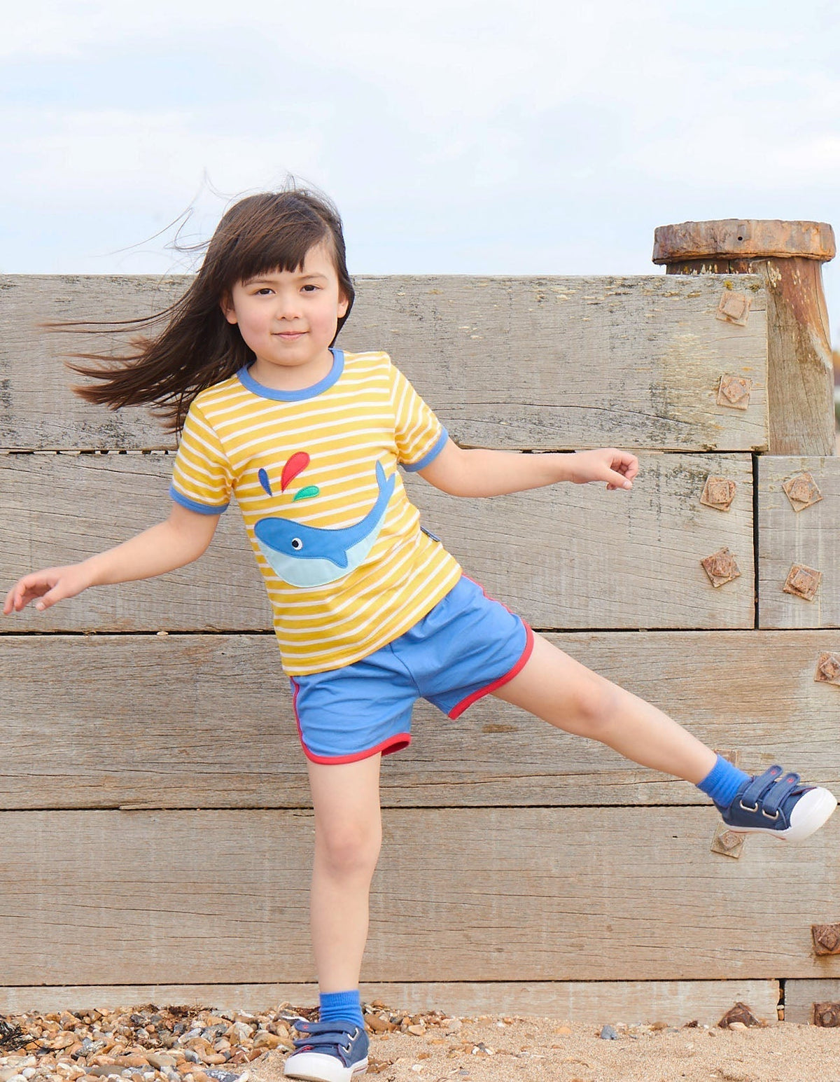 Toby Tiger Organic Whale Applique Short-Sleeved T-Shirt